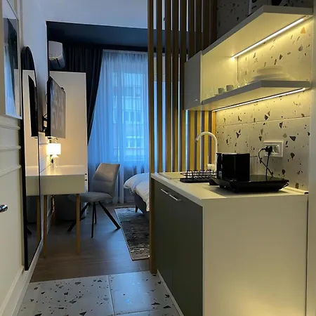 Red Riding Hood Apartman